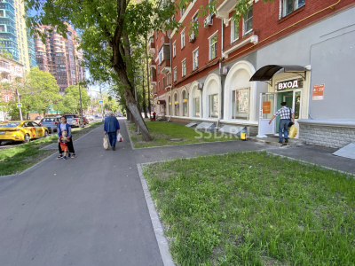 2-я Филёвская улица, 7к6 / Продажа торгового помещения с арендаторами