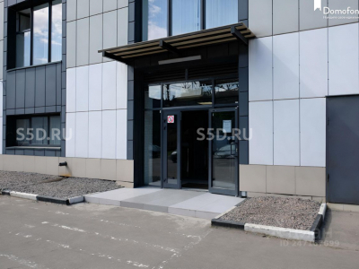 Москва, ВАО, р-н Перово, ул. Плеханова, 15А/6443 м.кв. / Продажа отдельно стоящего офисного комплекса класса В+.