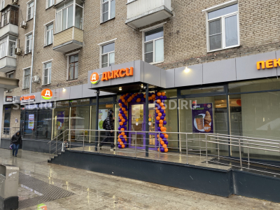 САО, Москва, Локомотивный пр., 29 /480 м2 / продажа торгового помещения с арендатором