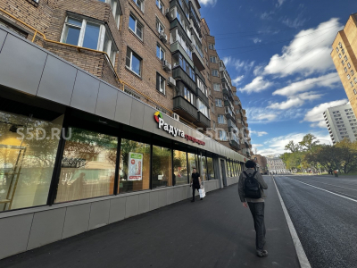 Трифоновская ул., 4 - 160 кв.м. / Аренда помещения торгового назначения