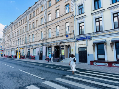Москва, Рождественский бульвар, д.22/23 стр.1 - Аренда торгового помещения