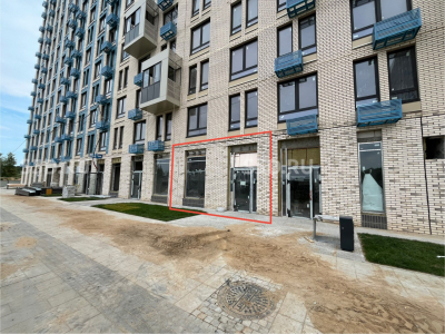 Мо., Химки, мкр. Клязьма-Старбеево, ул. Олимпийская(ЖК Квартал Ивакино к.4) - 82.2 м2 / Продажа торгового помещения без ремонта