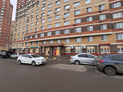 Балашиха, МО, Чистопольская улица, 24 / Продажа арендного бизнеса с Магнитом / 641,6 м2