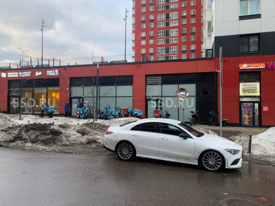 МО, Красногорский район, ул. Липовой Рощи, д. 6к1 ЖК Спутник- 240.3 кв.м / Продажа торгового помещения с арендатором Яндекс. Лавка