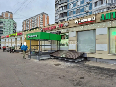 Москва, СВАО, ул. Снежная, д. 25 / 654,0 кв.м. / Продажа арендного бизнеса / Пятерочка