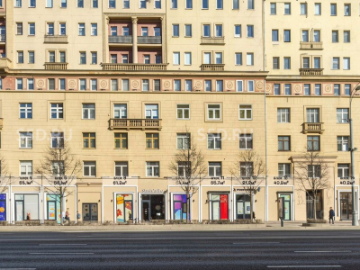 Москва, ЦАО, ул. Земляной Вал, д. 25 / 55,7 кв.м. / Продажа торгового помещения на Садовом кольце