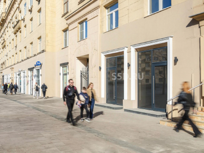 Москва, ЦАО, ул. Земляной Вал, д. 25 / 55,7 кв.м. / Продажа торгового помещения на Садовом кольце