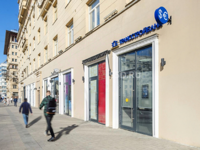 Москва, ЦАО, ул. Земляной Вал, д. 25 / 64,4 кв.м. / Продажа торгового помещения на Садовом кольце