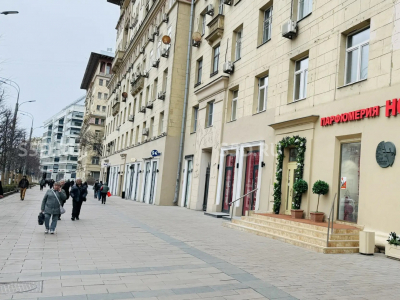 Москва, ЦАО, ул. Земляной Вал, д. 25 / 41,7 кв.м. / Продажа торгового помещения на Садовом кольце