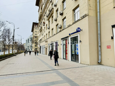 Москва, ЦАО, ул. Земляной Вал, д. 25 / 40,2 кв.м. / Продажа торгового помещения на Садовом кольце