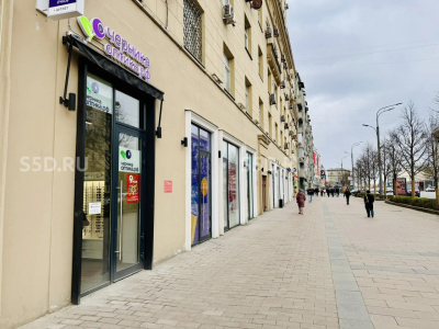 Москва, ЦАО, ул. Земляной Вал, д. 25 / 55,7 кв.м. / Продажа торгового помещения на Садовом кольце