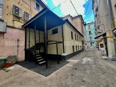 ул. Петровка, 19с7 - 108 кв. м. - Продажа / Торговое помещение / Лофт