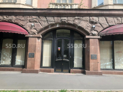 Кутузовский пр-т, д. 18 - 252  кв.м. / Аренда помещение свободного назначения