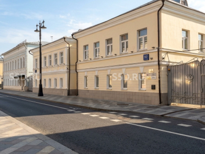 Москва, ул. Большая Ордынка, д.10-12 / 1 143м2 / Продажа комплекса особняков в ЦАО