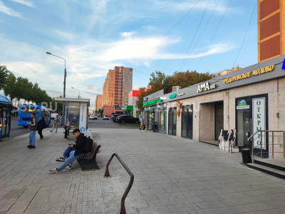Москва,СВАО, Ярославское шоссе д2к.2 - 31.5 кв.м. / Продажа торгового помещения с арендатором Фермерские продукты